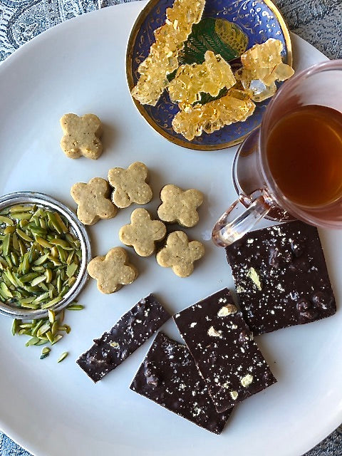 Chickpea cookies and tea with Dark Chocolate