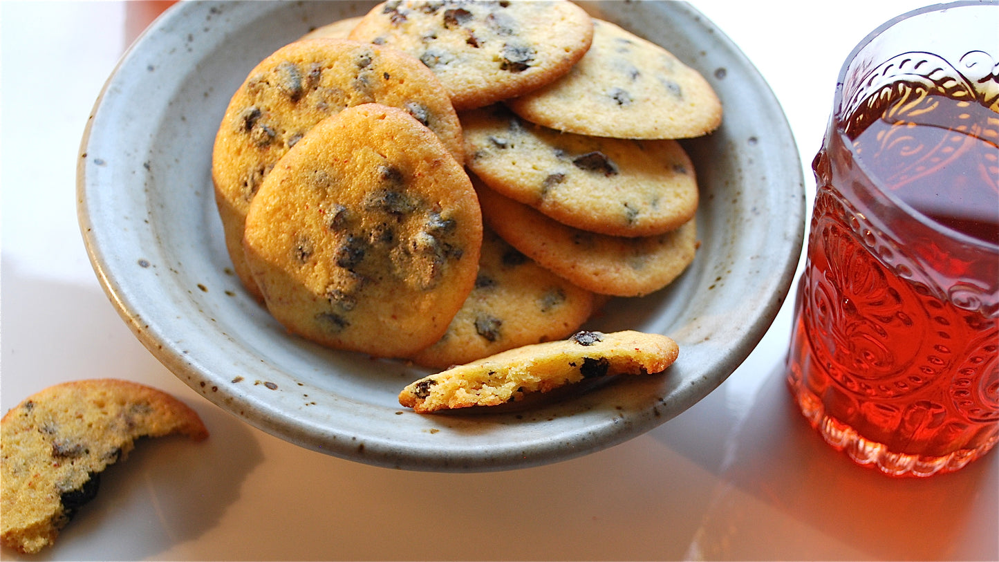 Chewy Raisin and Saffron Cookies Keshmeshi